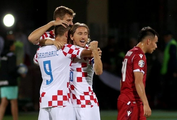 Evaluating Croatia's Team Dynamics and Betting Strategies at Euro 2024