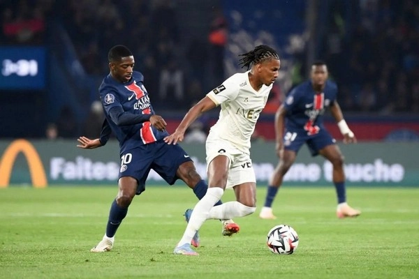 Paris Saint-Germain's Unbeaten Ligue 1 Dream Shattered With First Loss Of The Season