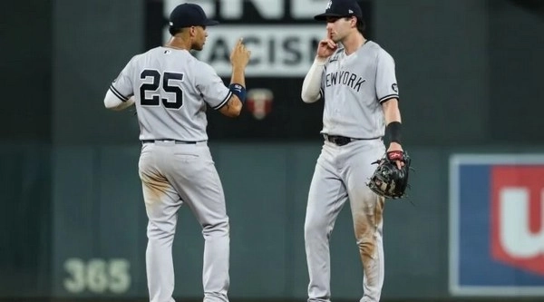 How Do Bullpen Changes Create Live Betting Opportunities in MLB