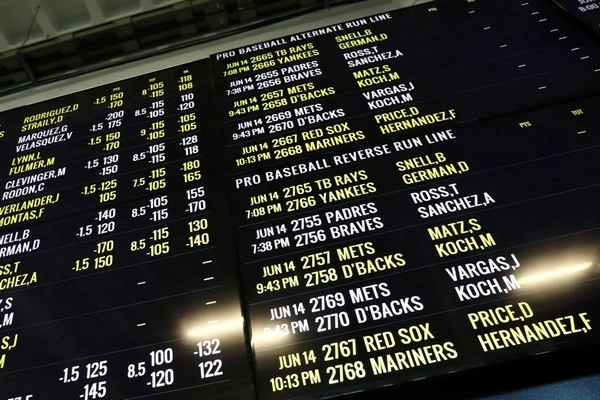 MLB Betting Odds: How to Predict Game Outcomes